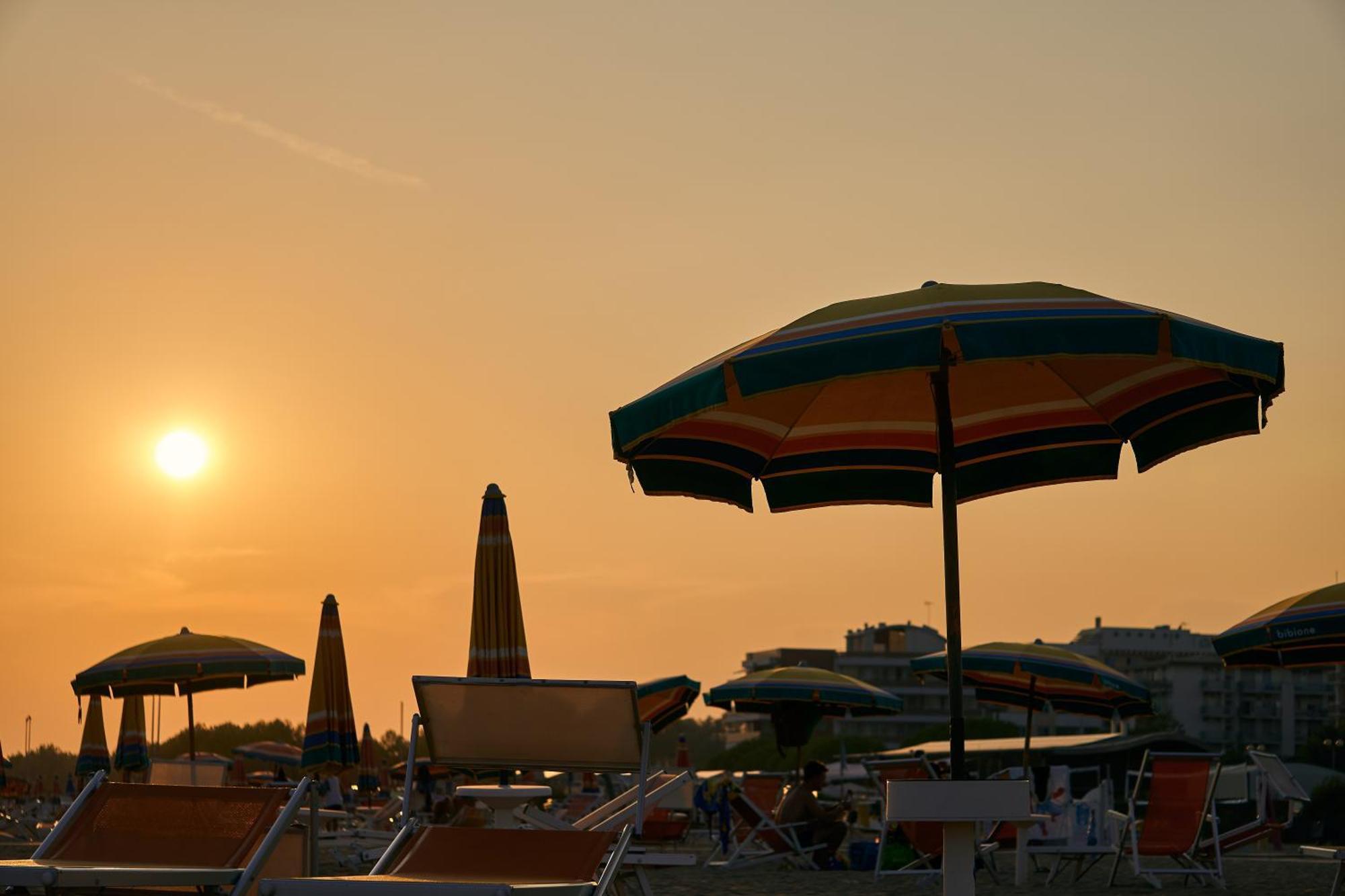 Bright With Swimming Pool - Beahost * Bibione